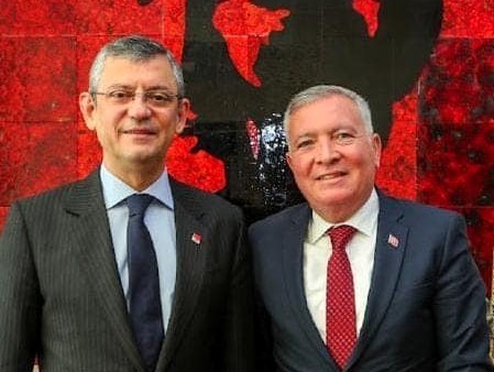 Başkan Kepenek, CHP lideri Özel ile bir araya geldi