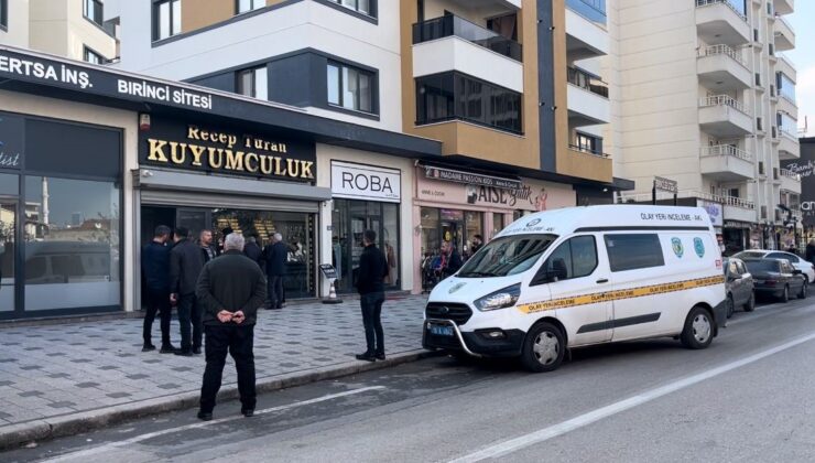 Bursa’da kar maskeli, silahlı kuyumcu soygunu