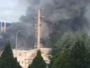 Bursa’da plastik toplama fabrikasında yangın söndürüldü