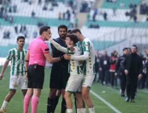 Bursasporlu futbolcu Çağatay Yılmaz kadro dışı kaldı