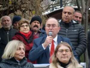 CHP’li Artvin Belediye Başkanı Elçin aday adaylığı sürecini durdurduğunu açıkladı