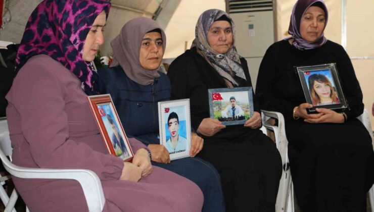 Diyarbakır anneleri bin 559 gündür evlatları için nöbette