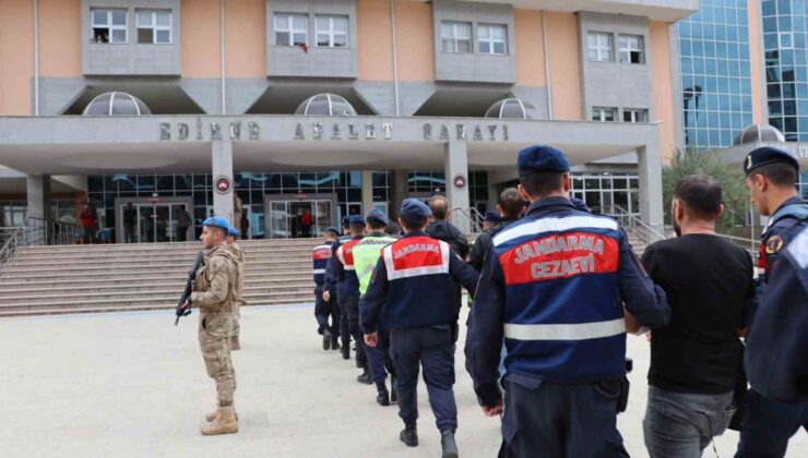 Edirne’de jandarma ekipleri 105 şüpheli şahsı kıskıvrak yakaladı