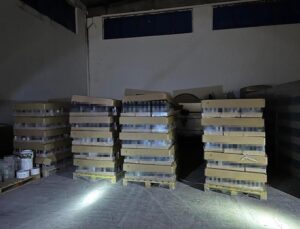 Elazığ merkezli 3 ilde kaçak içki operasyonu: Binlerce litre kaçak içki ele geçirildi