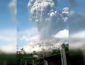 Endonezya’da yanardağ patlamasında 11 dağcı ölü bulundu