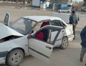 Erciş’te zincirleme trafik kazası: 2 yaralı
