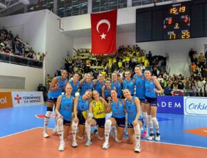 Fenerbahçe Opet, ligde ilk yarıyı lider tamamladı