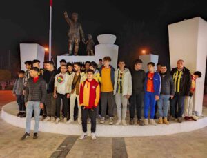 Fethiye’de Fenerbahçe ve Galatasaray taraftarları Suudi Arabistan’a tepki gösterdi