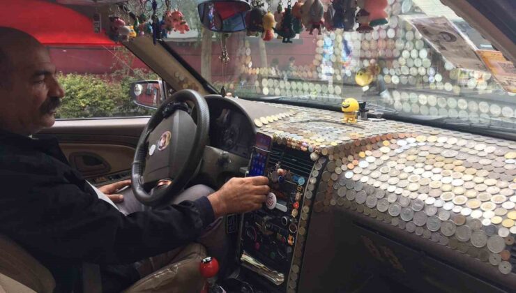 İranlı taksicinin “Seyyar para müzesi” yolcularına keyifli anlar yaşatıyor