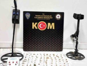 İzmir’de tarihi eser kaçakçılarına operasyon: 2 gözaltı