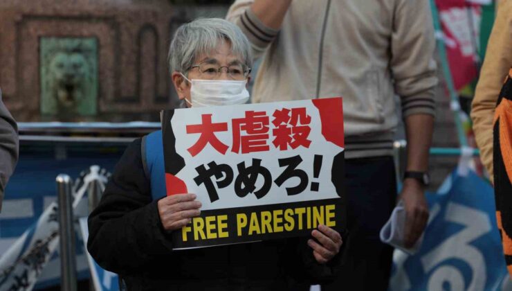 Japonya’da İsrail’in Gazze’ye yönelik saldırıları protesto edildi