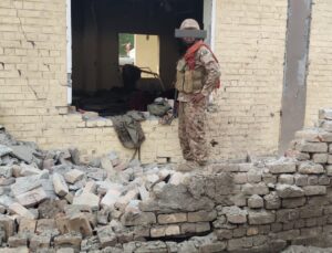 Pakistan’da kışlaya bombalı saldırı: 23 ölü