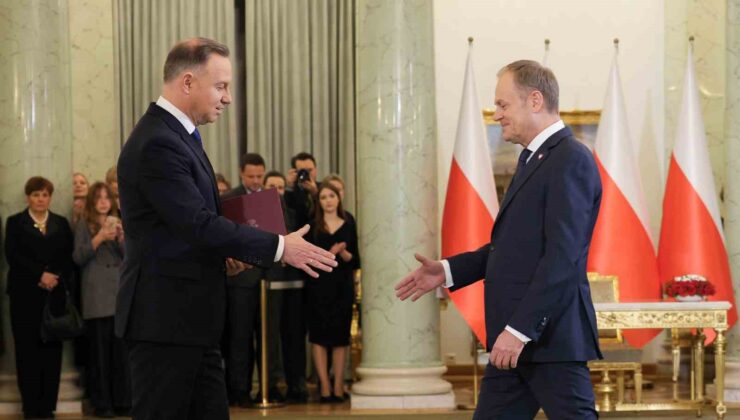 Polonya’da Donald Tusk hükümeti göreve başladı