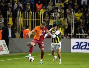 Trendyol Süper Lig: Fenerbahçe: 0 – Galatasaray: 0 (İlk yarı)