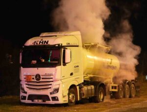 Yalova’dan Azerbaycan’a giden kimyasal yüklü tanker tepkimeye girdi, ekipler harekete geçti