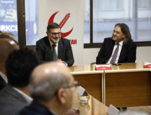 Yeniden Refah Partisi İzmir Teşkilatı AK Parti’yi ağırladı