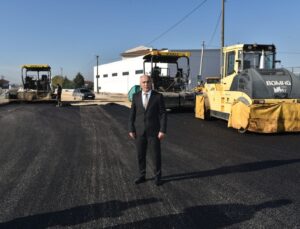 Yenişehir okullar bölgesinde asfalt çalışması