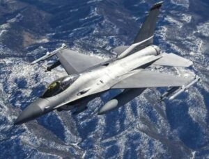 ABD’nin Güney Kore’deki F-16’sı denize düştü