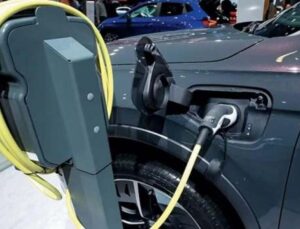 AB’de 2023’te elektrikli araçların pazar hissesi büyüdü