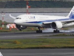Japonya’da tekrar uçak kazası: İki uçak pistte çarpıştı