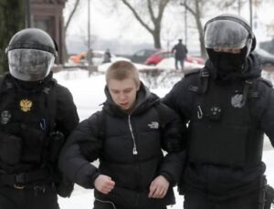 Rusya’da Navalny protestolarında gözaltı sayısı 400’e yükseldi