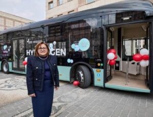 Türkiye’nin birinci hidrojenli otobüsü Gaziantep yollarında