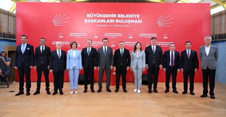 CHP’li Büyükşehir Belediye Başkanları İstanbul’da bir araya geldi