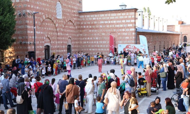 15 BİN ÇOCUK SOKAK OYUNLARINDA BULUŞTU