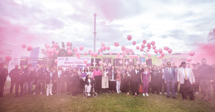burulasta pembe balonlar gokyuzune birakildi 4OQaCyVa.jpg