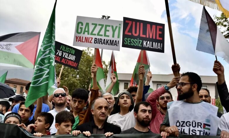 israilin gazzeye yonelik saldirilarina karsi protestolar gzFnRksJ.jpg