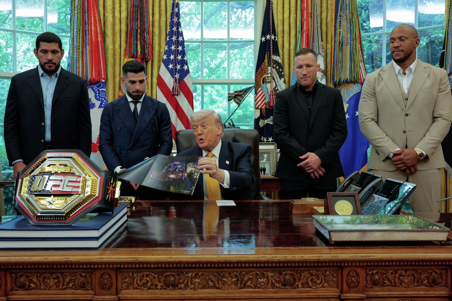 ABD Başkanı Trump'tan Beyaz Saray'da Dev UFC Organizasyonu Görselleri