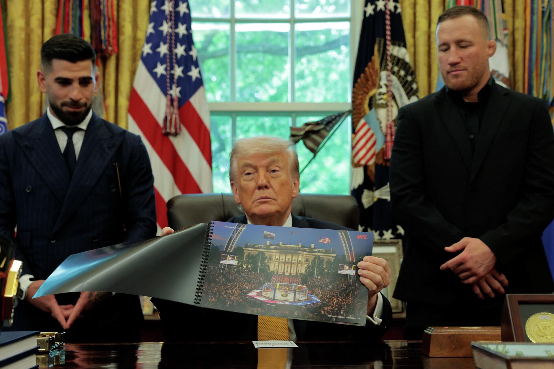 ABD Başkanı Trump'tan Beyaz Saray'da Dev UFC Organizasyonu Görselleri