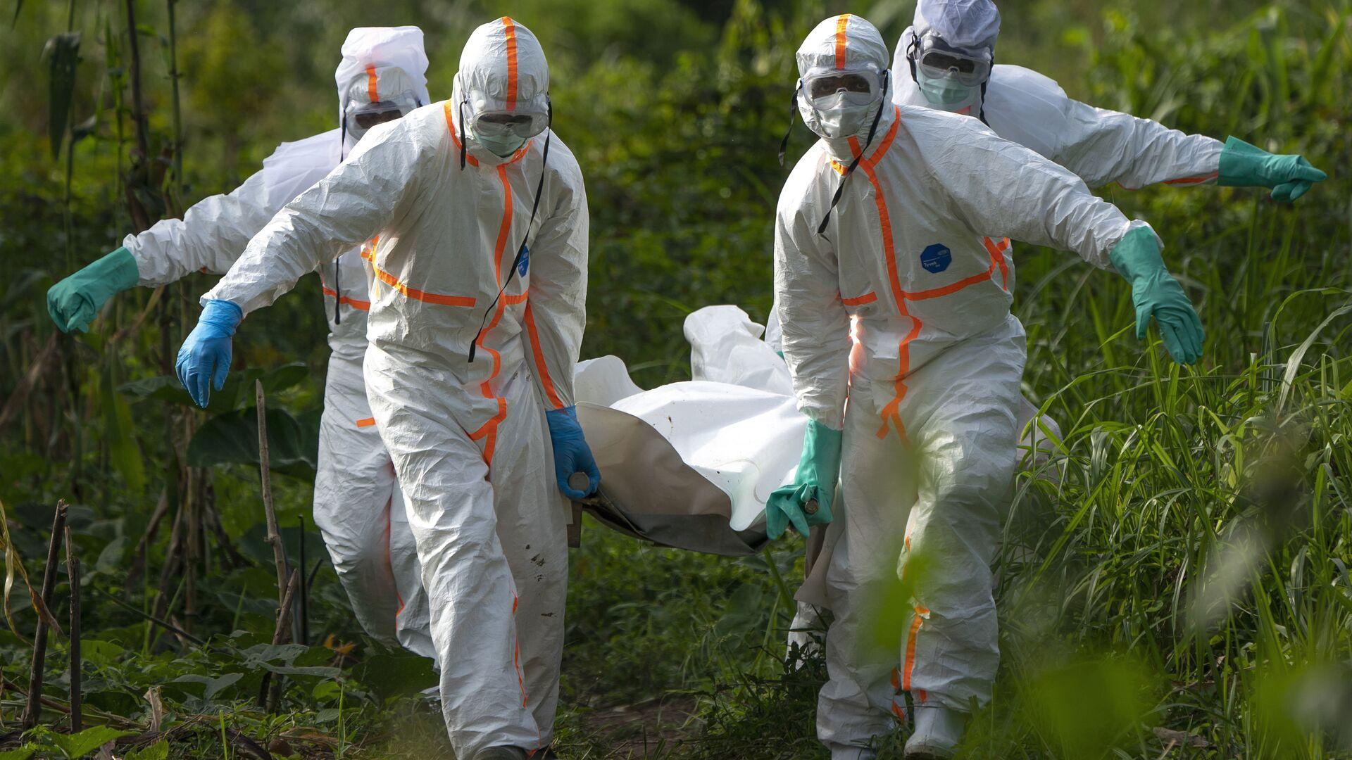 Afrika'da Ebola alarmı uluslararası sağlık kurumlarını harekete geçirdi, salgın riskine