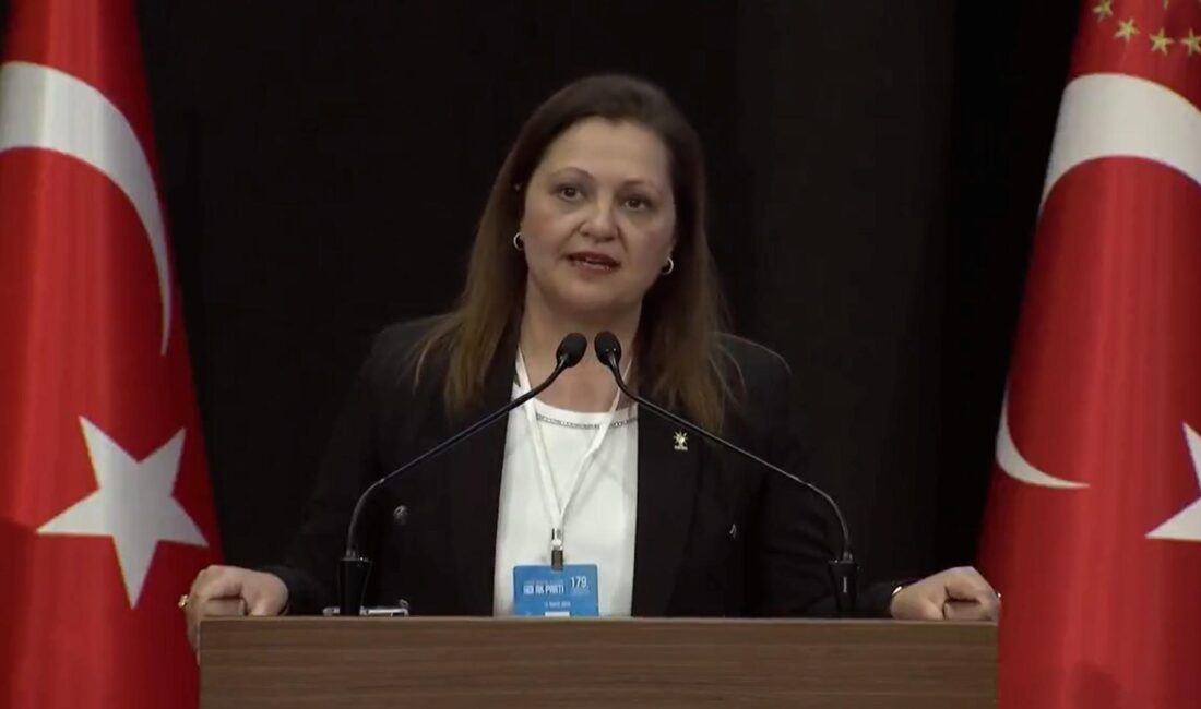 AK Parti rozeti takılan Burcu Köksal'dan ilk açıklamalar ve duygularını