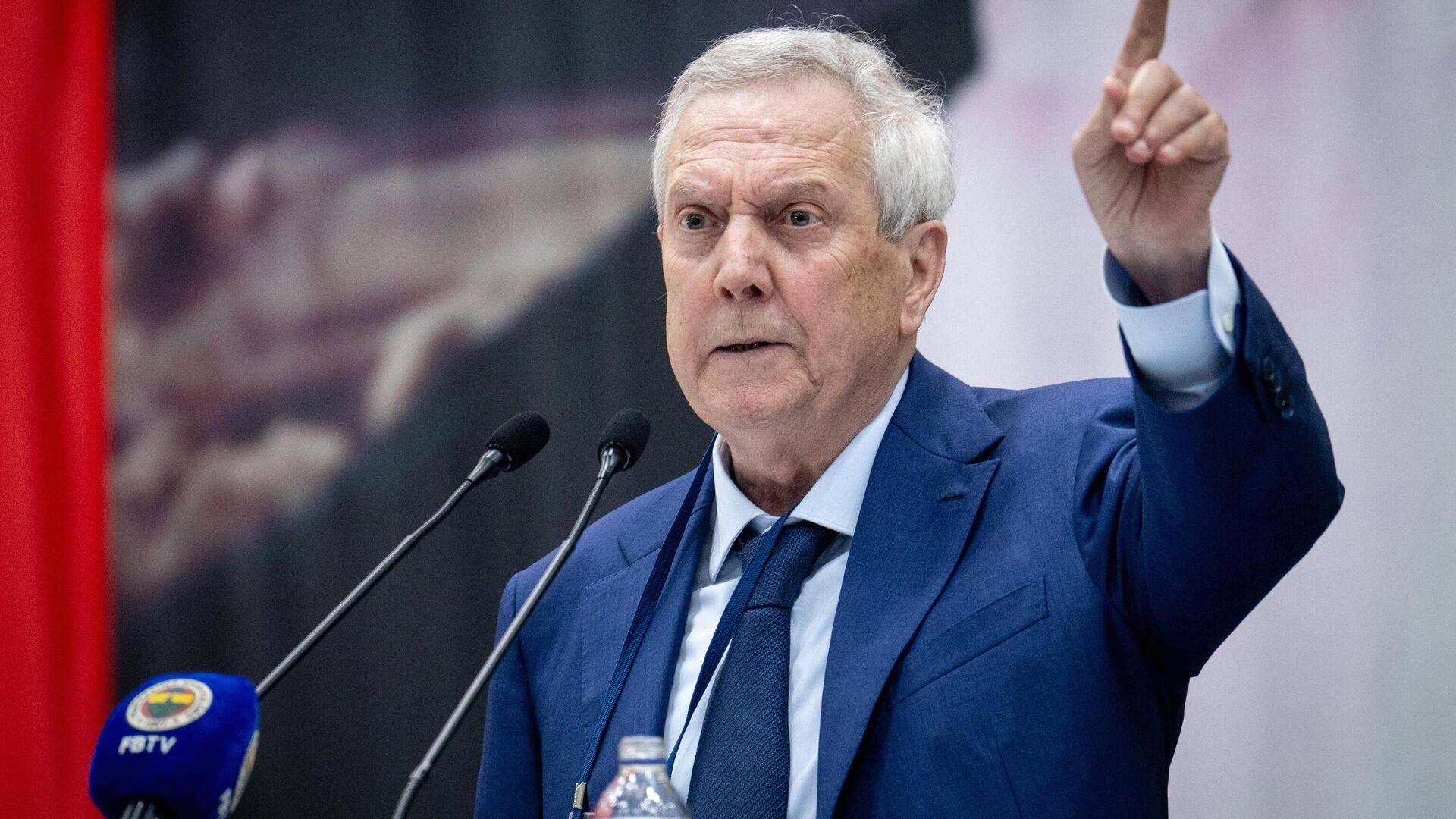 Aziz Yıldırım, Fenerbahçe'ye birlik ve zafer sözü vererek, şampiyonluk yolunda