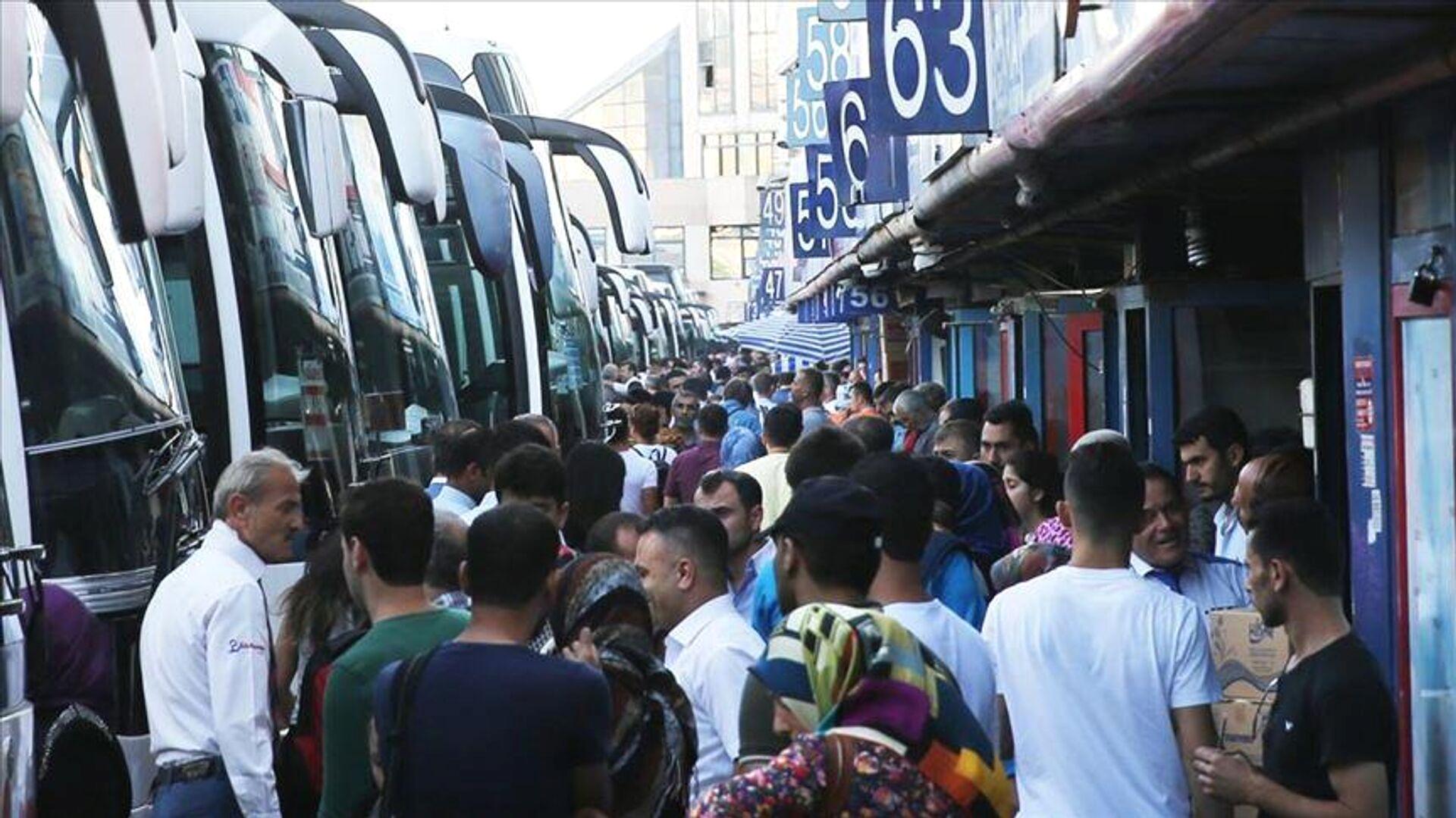 Bilet fiyatlarındaki artış tatil planlarını erteletiyor. Uygun fiyatlarla seyahat etmenin