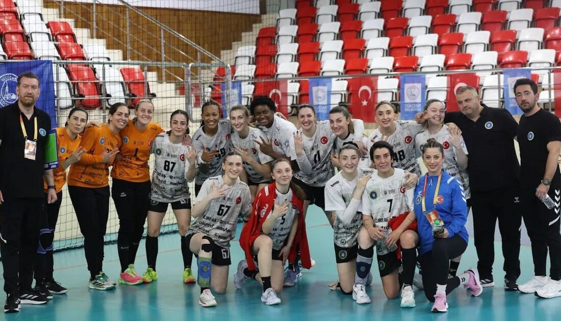 Bursa Büyükşehir Belediyespor'un şampiyonluğu, başarı ve gururumuzun simgesi olup, kulübümüzün