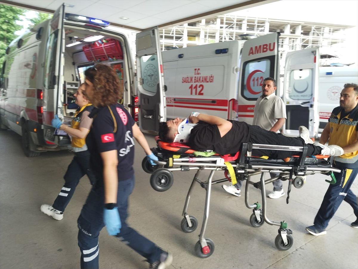 Bursa İnegöl'de gerçekleşen trafik kazasında 1 kişi yaralandı. Detaylar ve