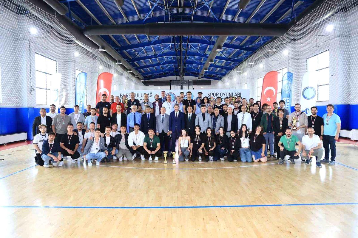 Bursa Uludağ Üniversitesi'nin spor etkinlikleri başarıyla sona erdi. Katılımcılara teşekkür