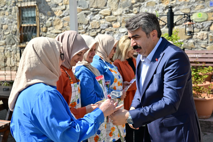 Bursa Yıldırım'da Anneler Günü Kutlaması