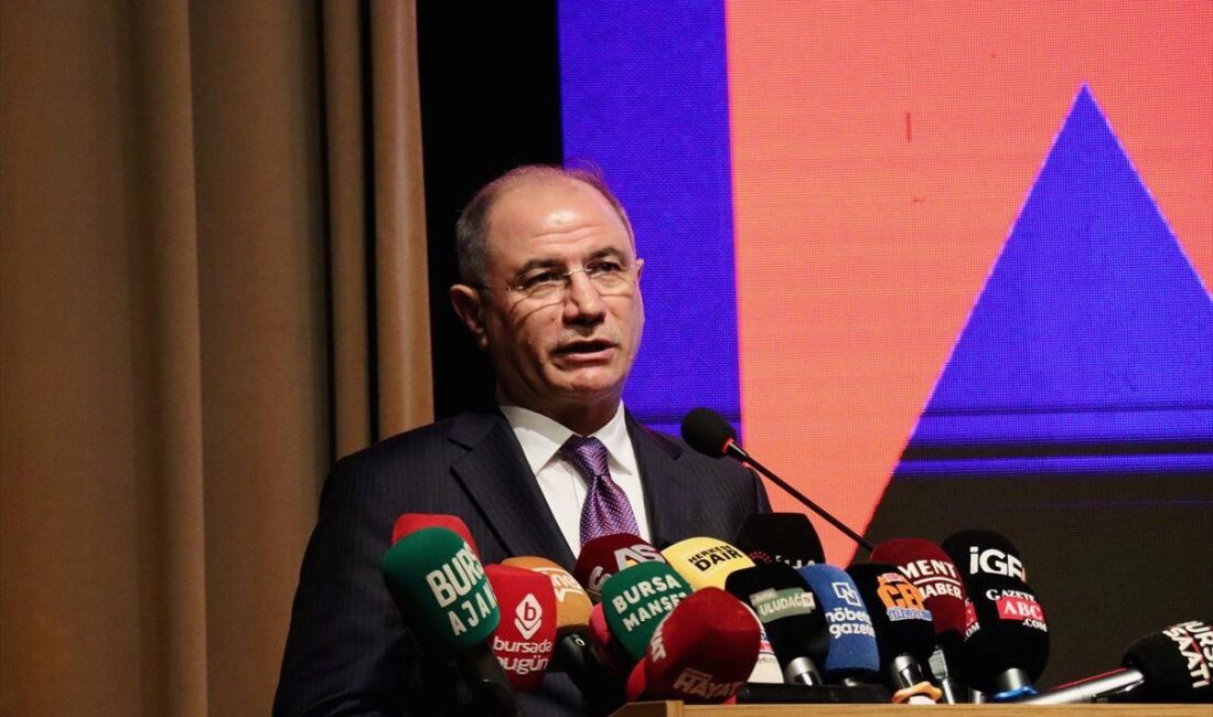 Bursa'da gerçekleşen AK Parti Geniş Katılımlı Bayramlaşma etkinliği, birlik ve