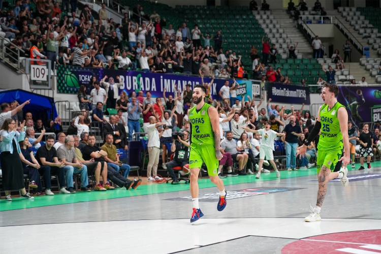 Bursa’da Basketbol Heyecanı Nefes Kesti