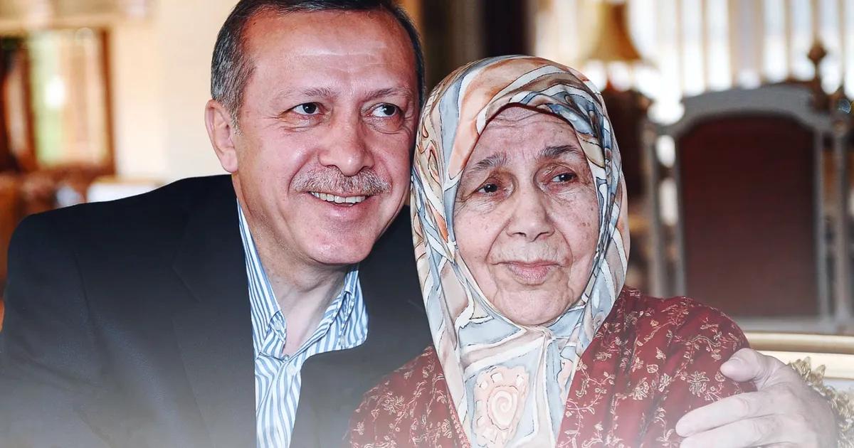 Bursa’da gerçekleştirilen büyük halk toplantısı, vatandaşların katılımıyla önemli kararların alındığı,