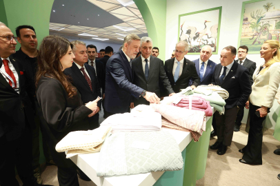 Bursa'da Büyük Tekstil Fuarı Açıldı