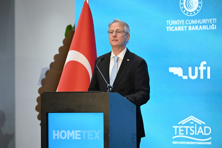 Bursa'da Büyük Tekstil Fuarı Açıldı