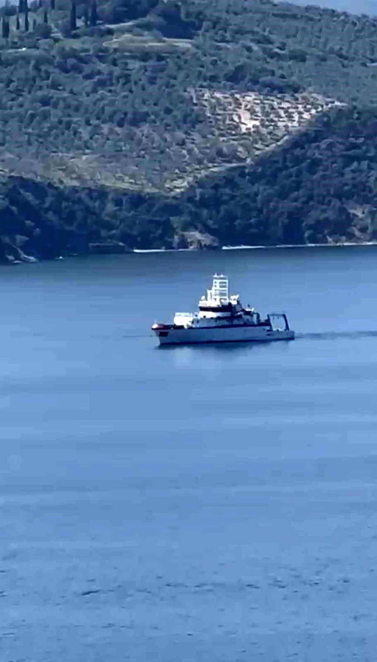 Bursa'da deprem riski araştırmaları kapsamında faaliyet gösteren araştırma gemisi, güvenliğin