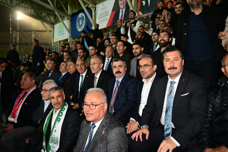 Bursa'da Dernekler Turnuvası Zaferi