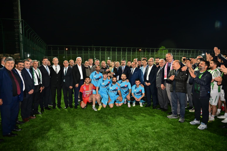 Bursa'da Dernekler Turnuvası Zaferi