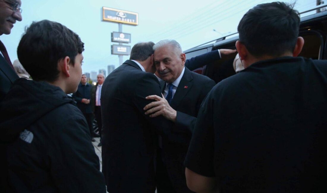 Bursa'da Dışişleri Bakanı'nın katıldığı nikah töreni, resmi ve anlamlı bir