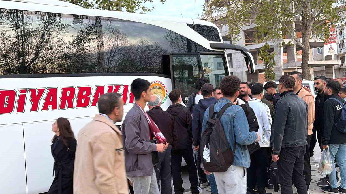 Bursa'da Elazığspor'un coşkulu destek gösterisi ve tarihsel başarıları hakkında detaylı